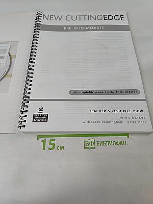 New Cutting Edge Pre-Intermediate Teacher's Resource Book