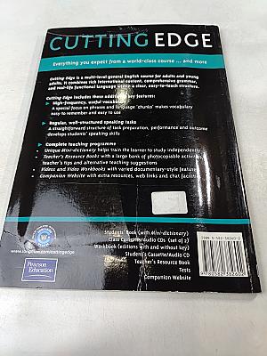 Cutting Edge Pre-Intermediate Students' Book