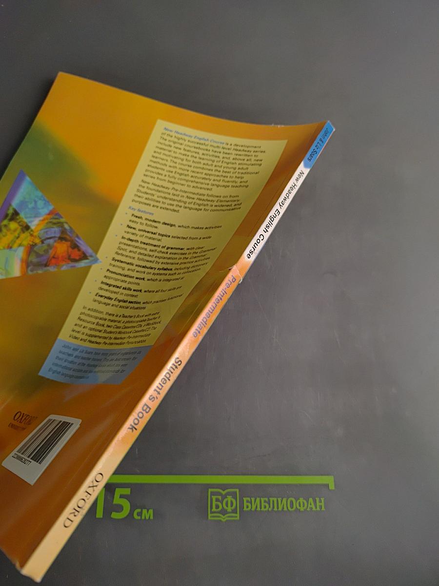 New Headway English Course: Pre-Intermediate Student's Book