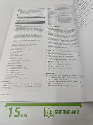 Just Right Teacher's Book Intermediate
