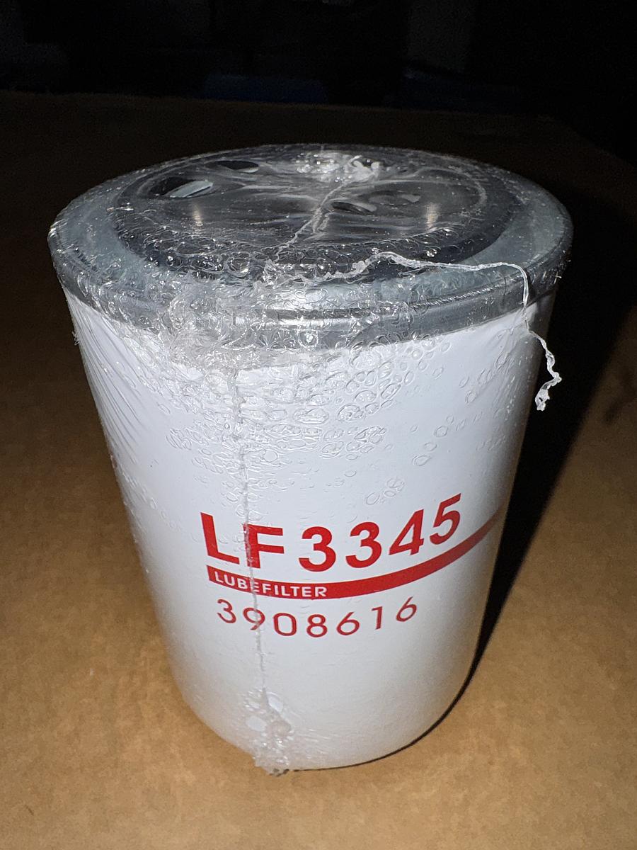 Фильтр масляный Fleetguard LF3345