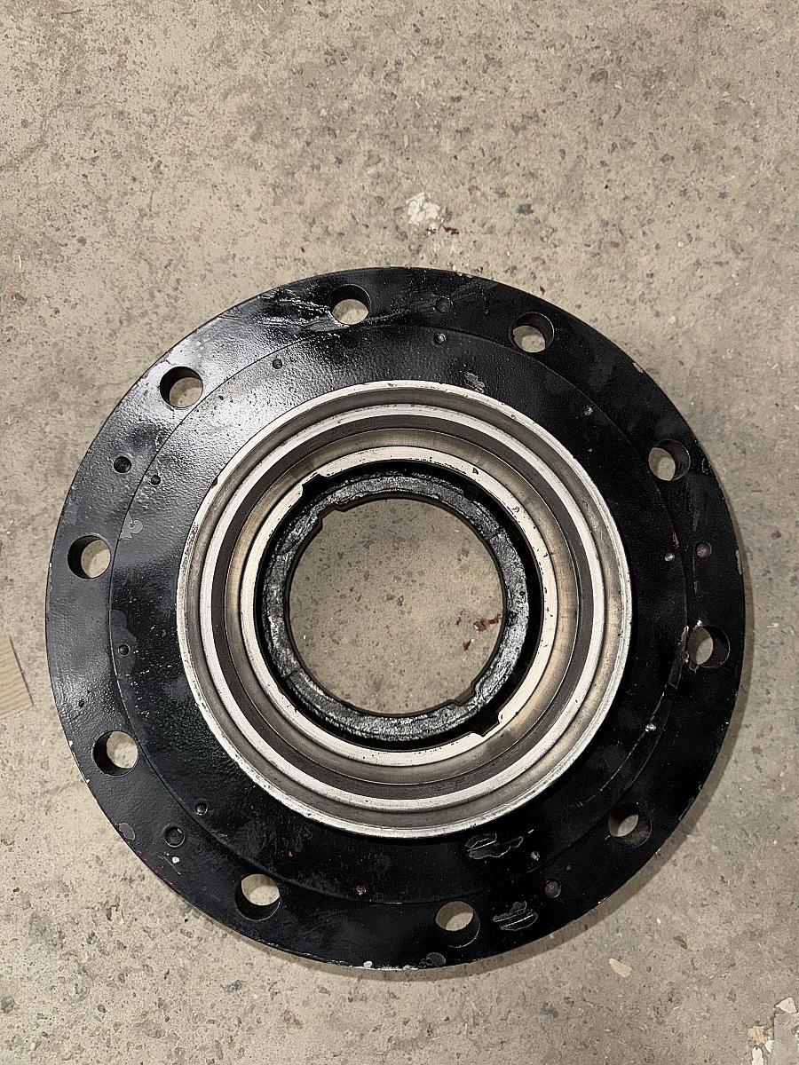 Ступица задняя FAW J6 3104011-A0E (аналог)