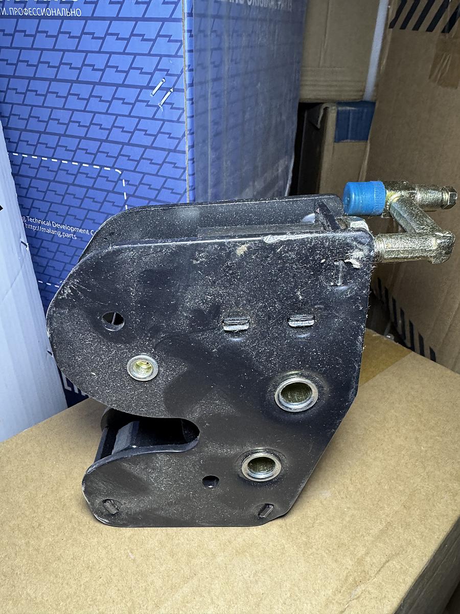 Гидрозамок кабины левый Dong Feng 5002170-C0100