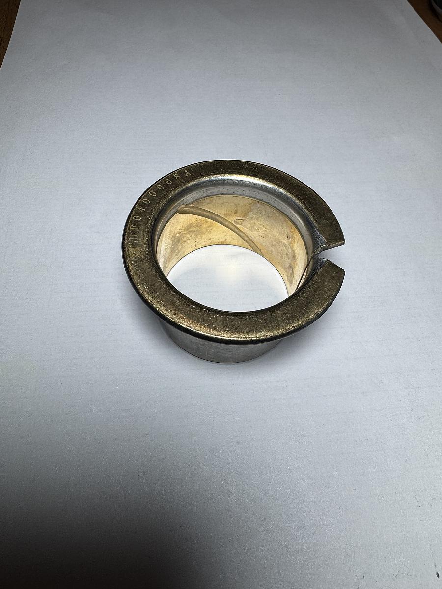 Втулка рулевого рычага (маятника) LEO400068A для Shacman F3000