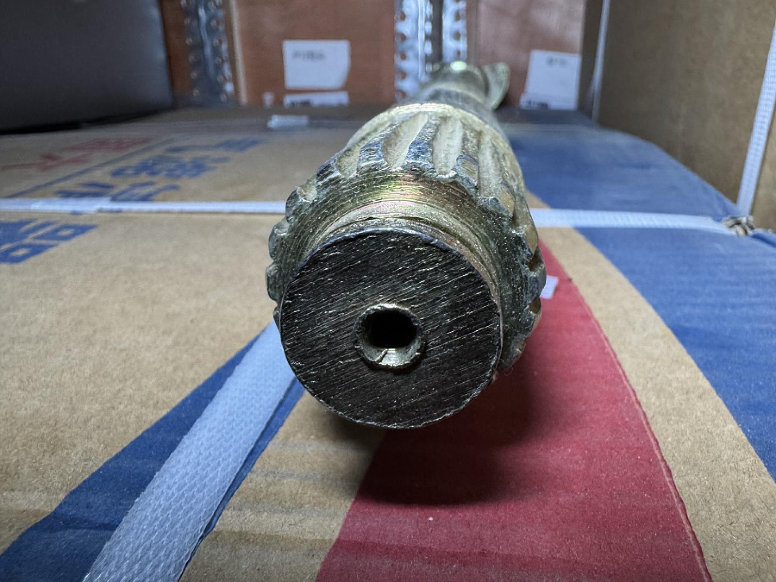 Вал тормозной задний правый 199112340027