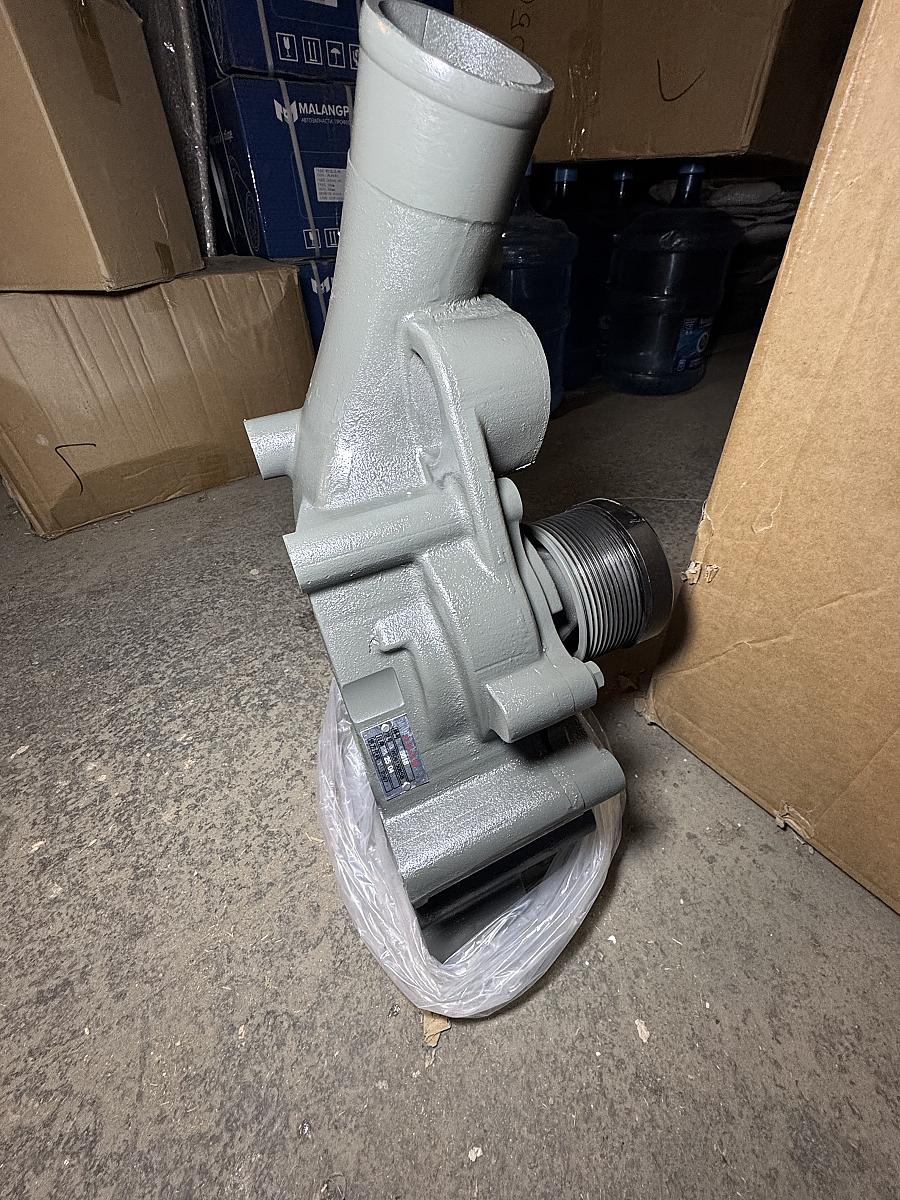 Насос водяной SHACMAN X3000 WP13 1000966796 (аналог)