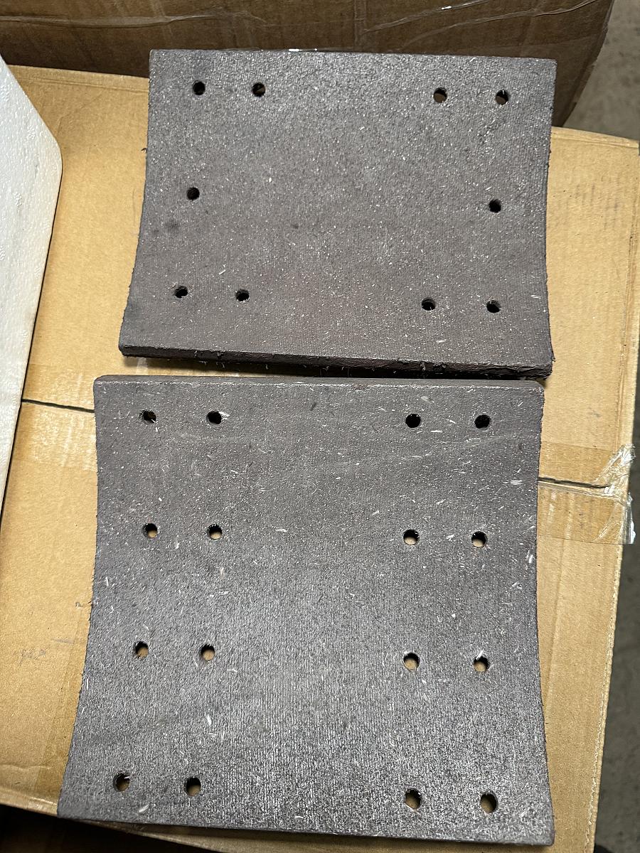 Накладка тормозная задняя 16-200x190+10-200x160 (комплект)